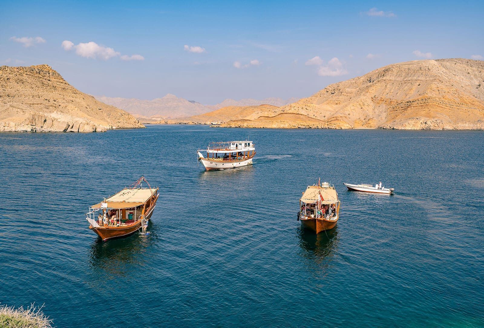What to Wear on a Dhow Cruise in Musandam